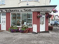 Roberts R and Son 1080871 Image 0